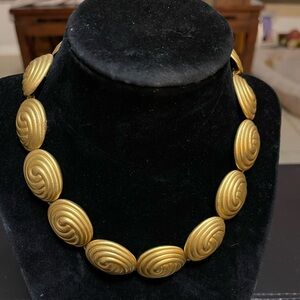 Ginnie Johansen VINTAGE 24 inch gold tone necklace circa 1984.  Gorgeous rare.